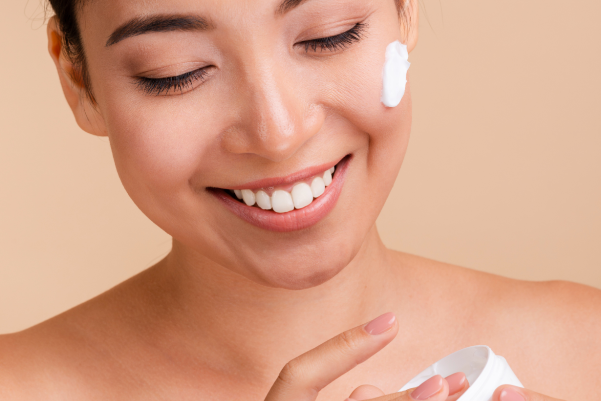 Can You Apply a Lot of Moisturizer Before Makeup?